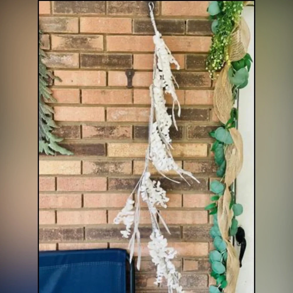 *Winter White Sparkle Eucalyptus Garland